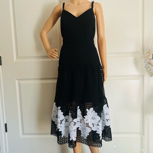 MARCHESA Lace Pattern Midi Length Dress - Picture 7 of 11
